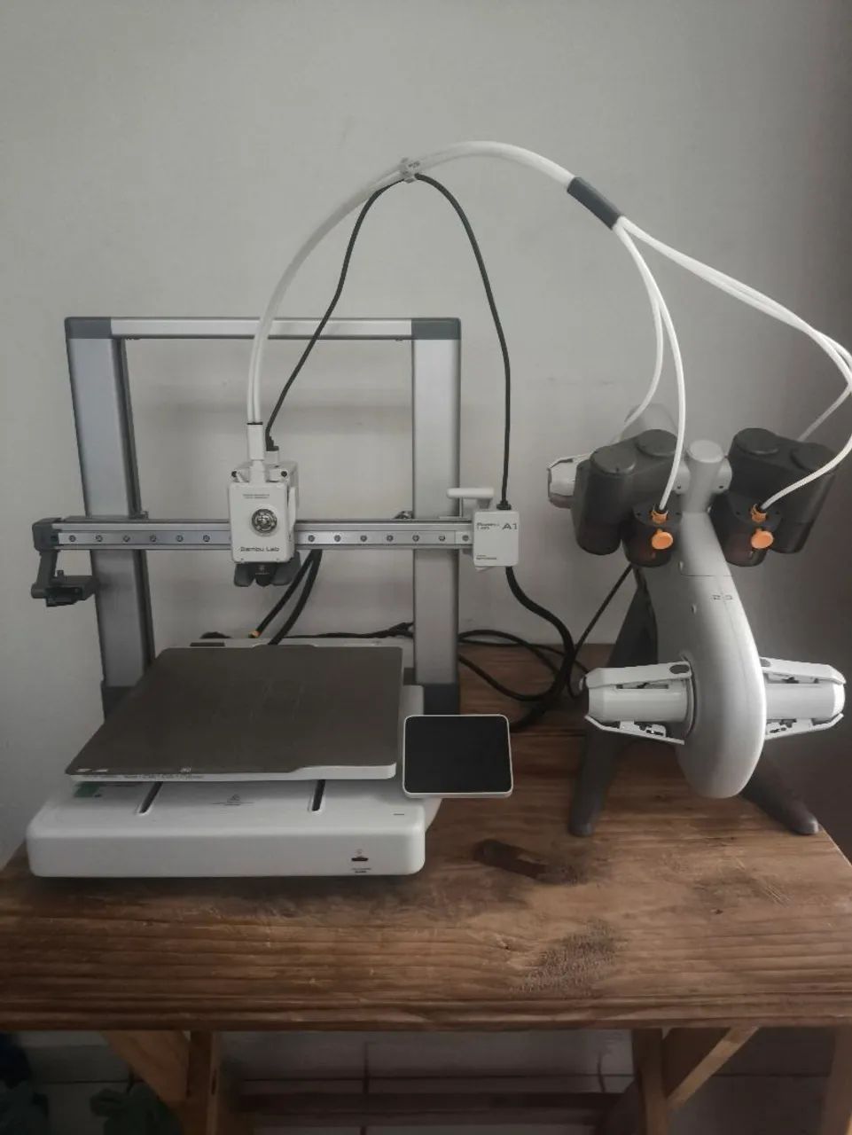 Vendo impressora 3D bambu lab A1 combo 