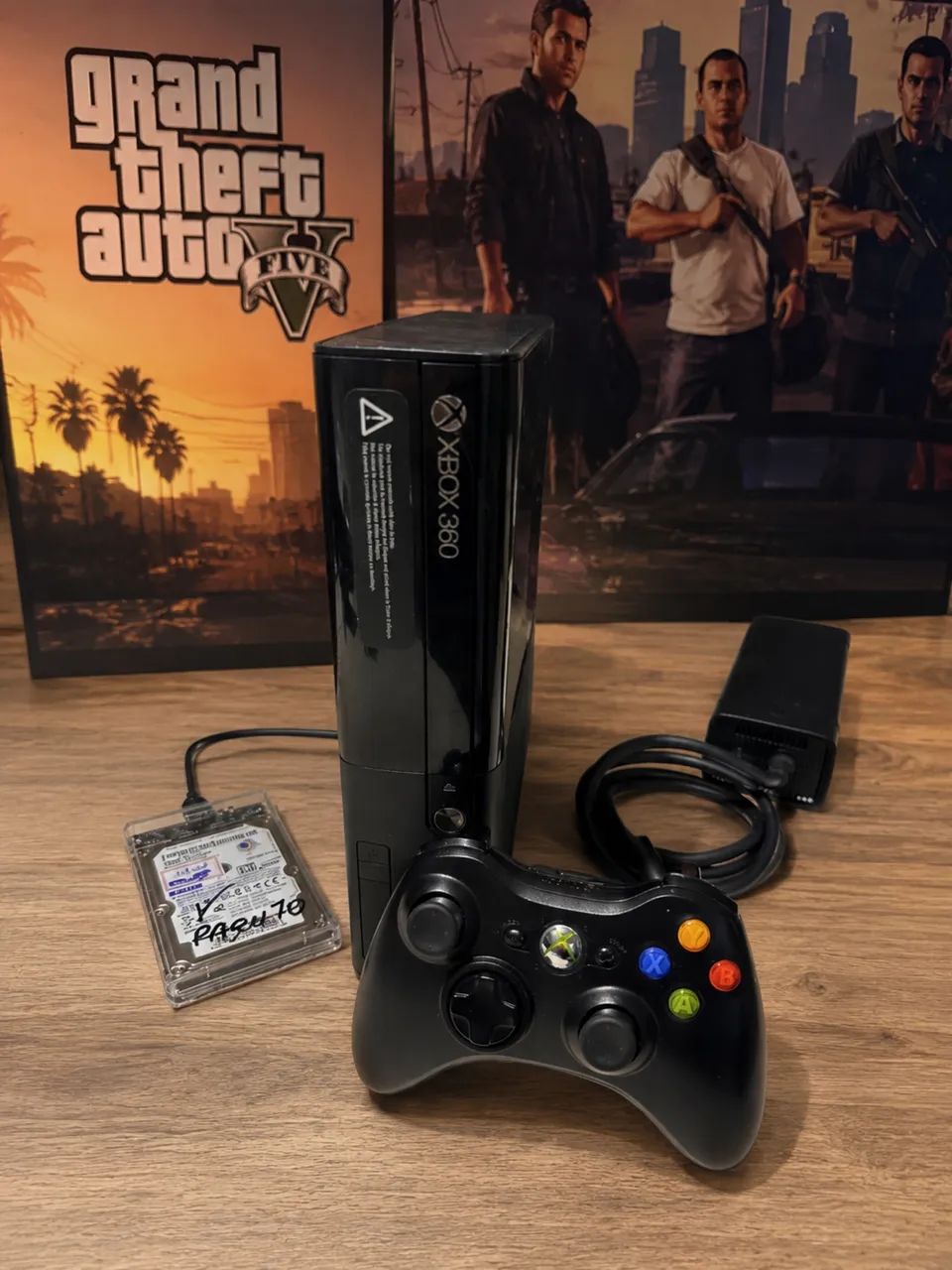 Xbox 360 + 200 jogos mídia digital 