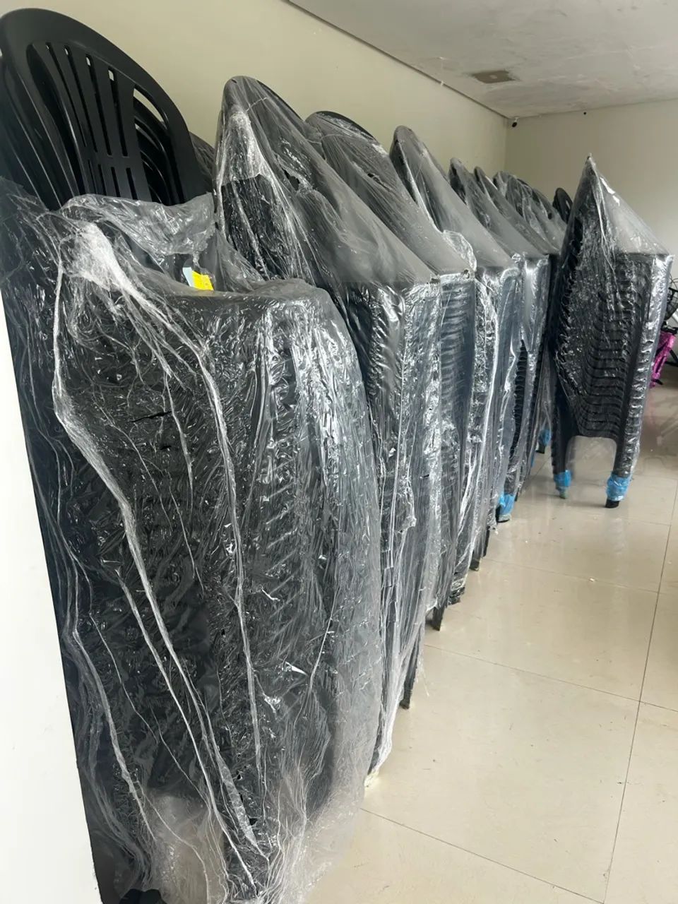 CADEIRAS PLÁSTICAS PRONTA ENTREGA - Foto 4