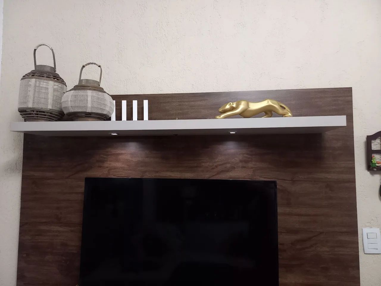 Painel para TV até 65 Polegadas 2 gavetas espelhadas e prateleiras robustas e Led - Foto 5