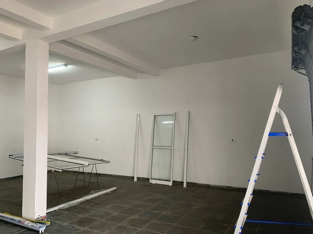 Alugo Salão Comercial para loja ou escritório - Foto 4