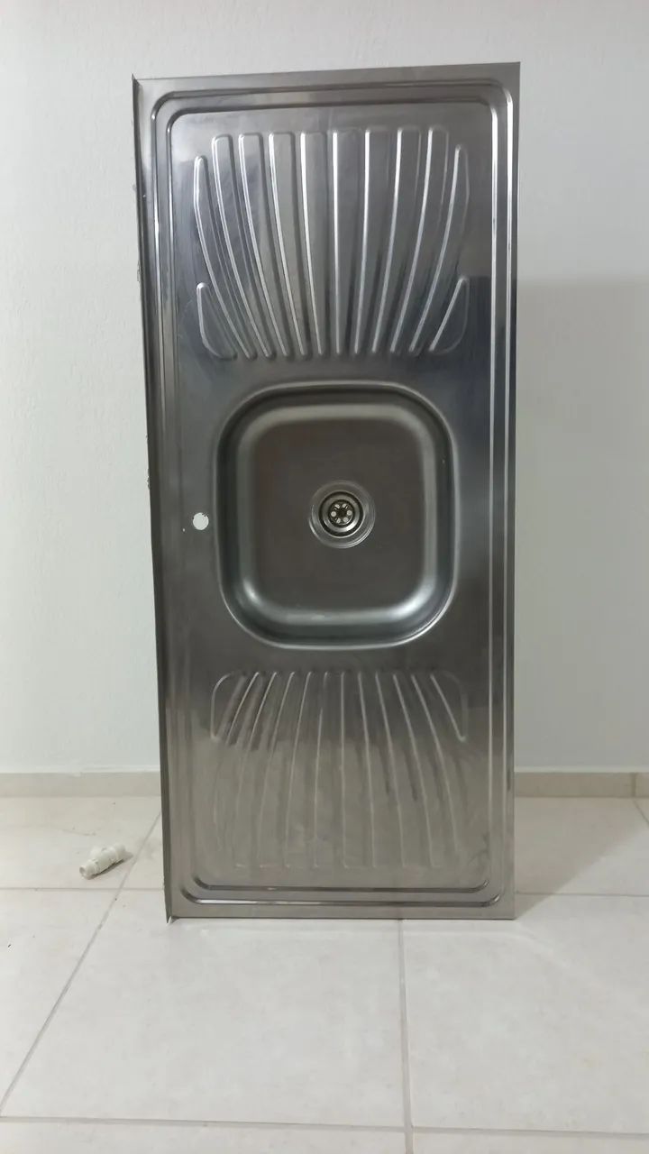 Pia inox + Pia Porcelanato 