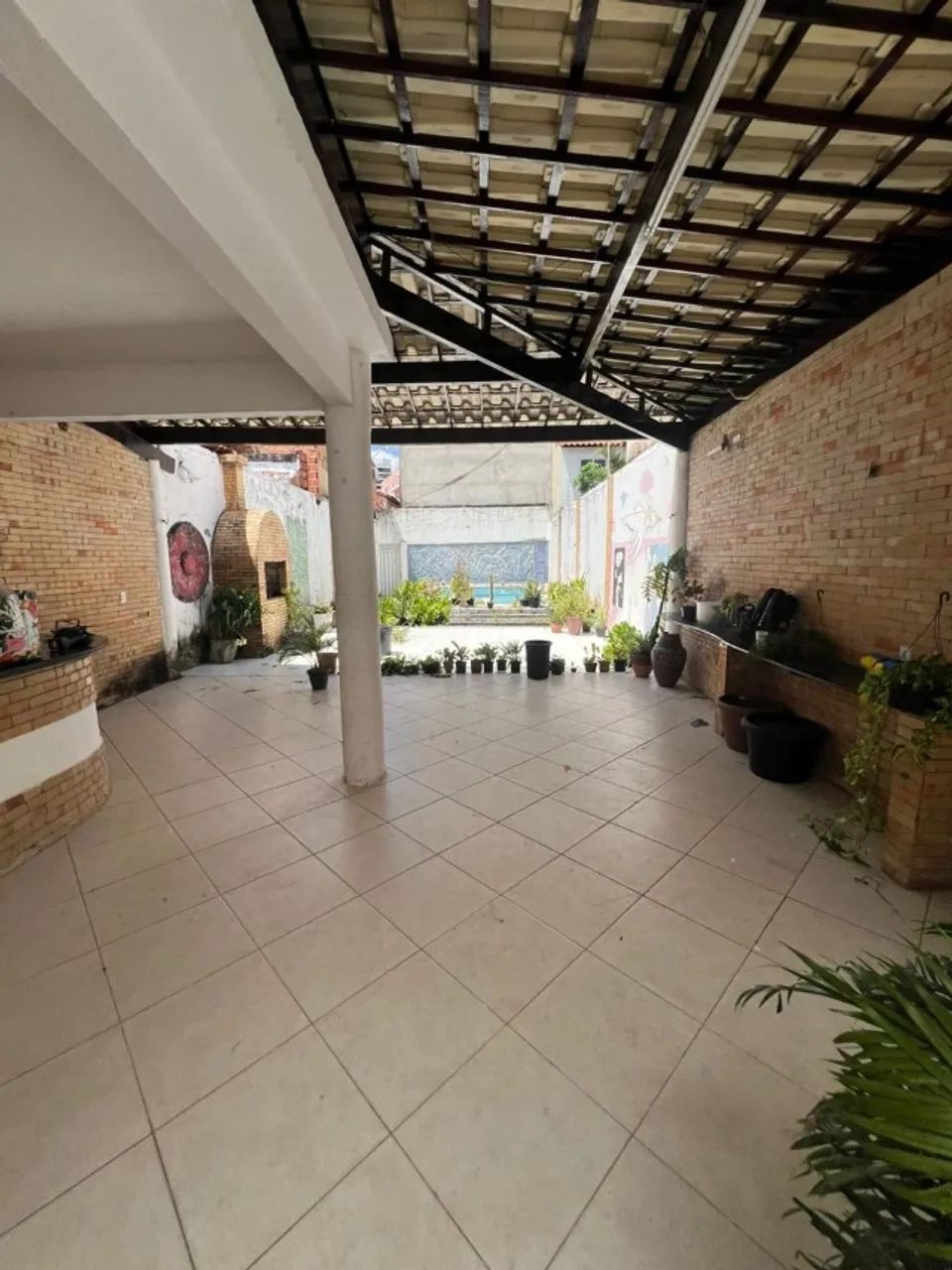 Imóvel de 550m², na Av. da Universidade. Um achado!