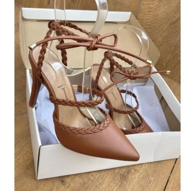 Sapato feminino Scarpin marrom 
