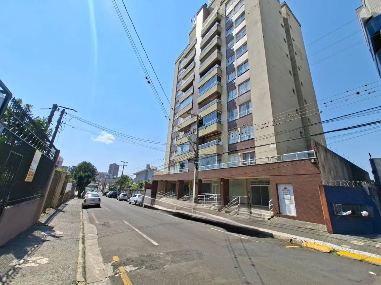 APARTAMENTO À VENDA NO CENTRO - Foto 2