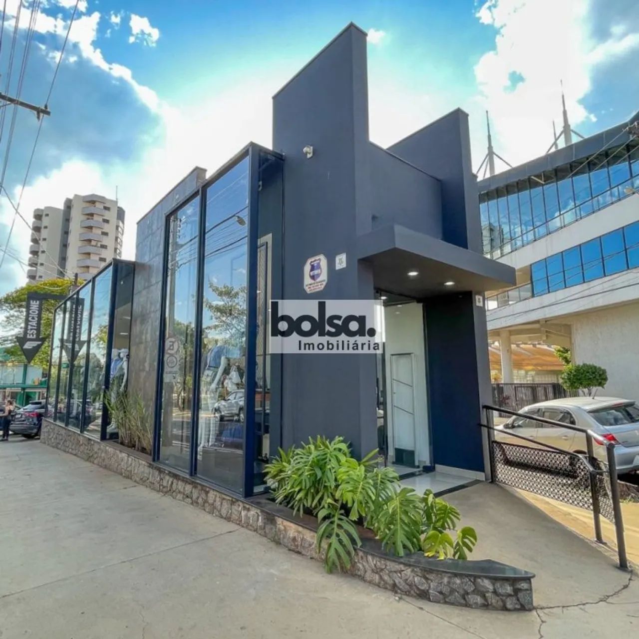 PRÉDIO COMERCIAL NA MELHOR LOCALIZAÇÃO DE BAURU ! !