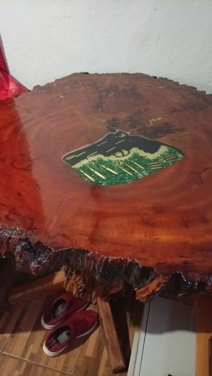 Mesa rústica sistemática toda na Peroba Rosa 