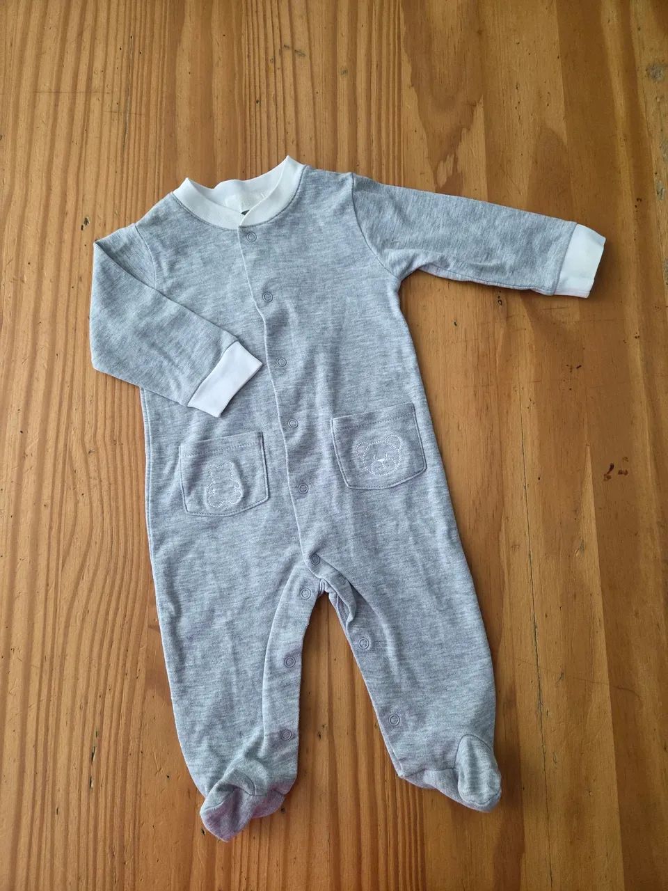 Macacão Trousseau Cinza P ( 3 a 6 meses )
