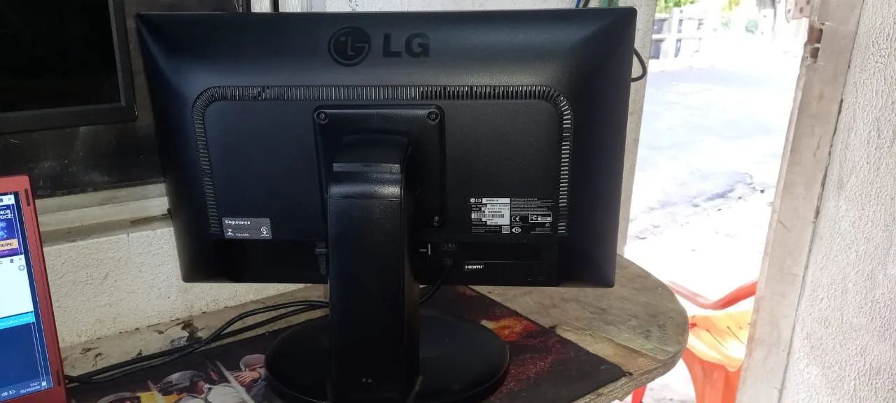 Monitor de 20" polegadas da LG  - Foto 5