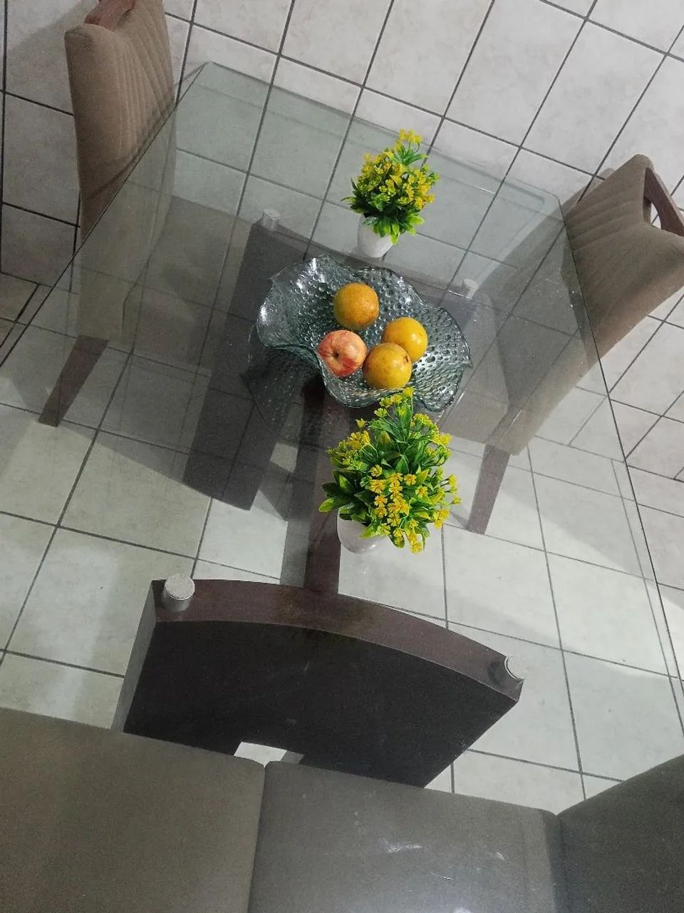 Mesa 4 cadeiras tampa de vidro  - Foto 2