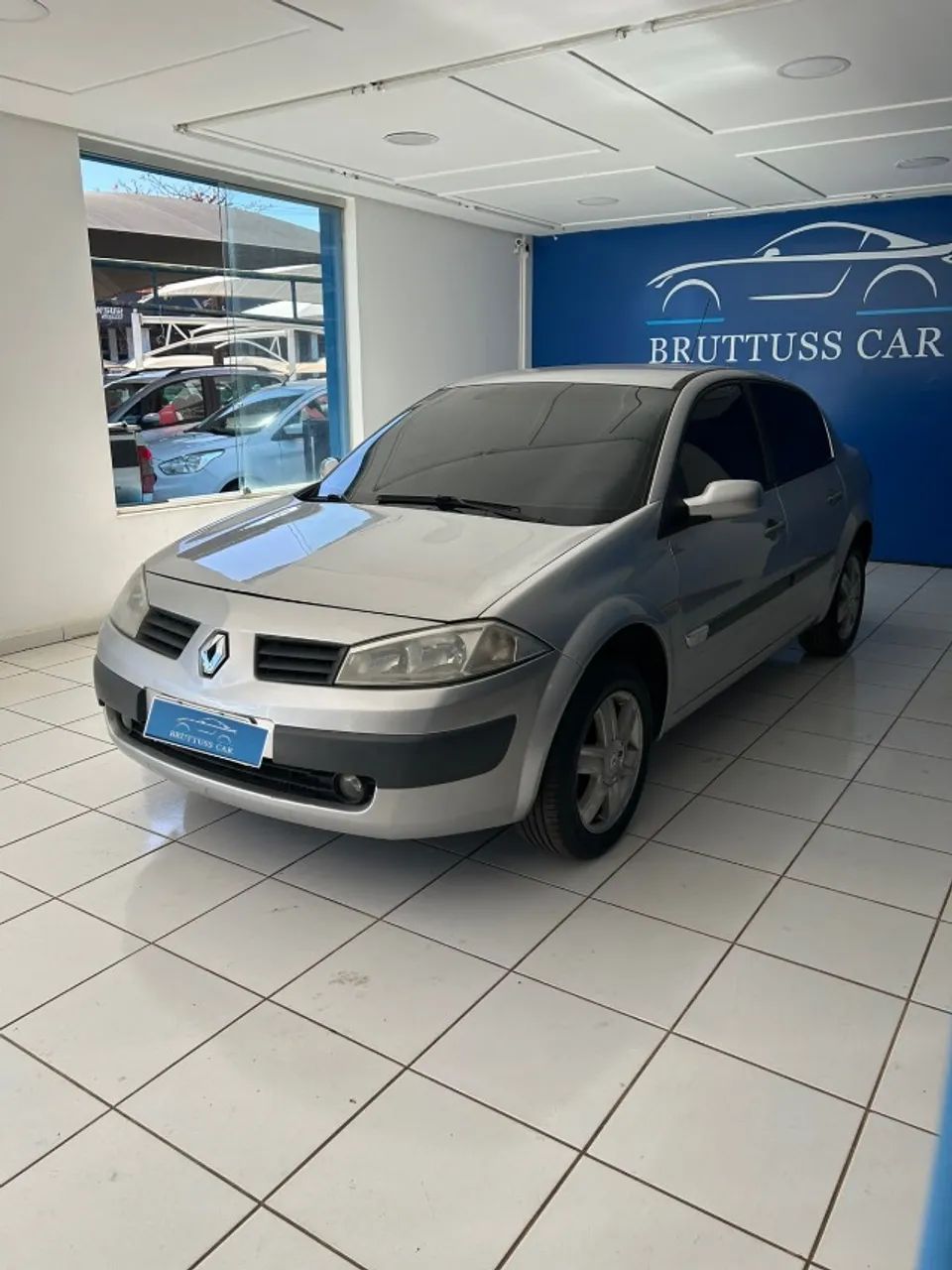 Renault Megane Megane Sedan Dynamique Hi-Flex 1.6 16V 2009