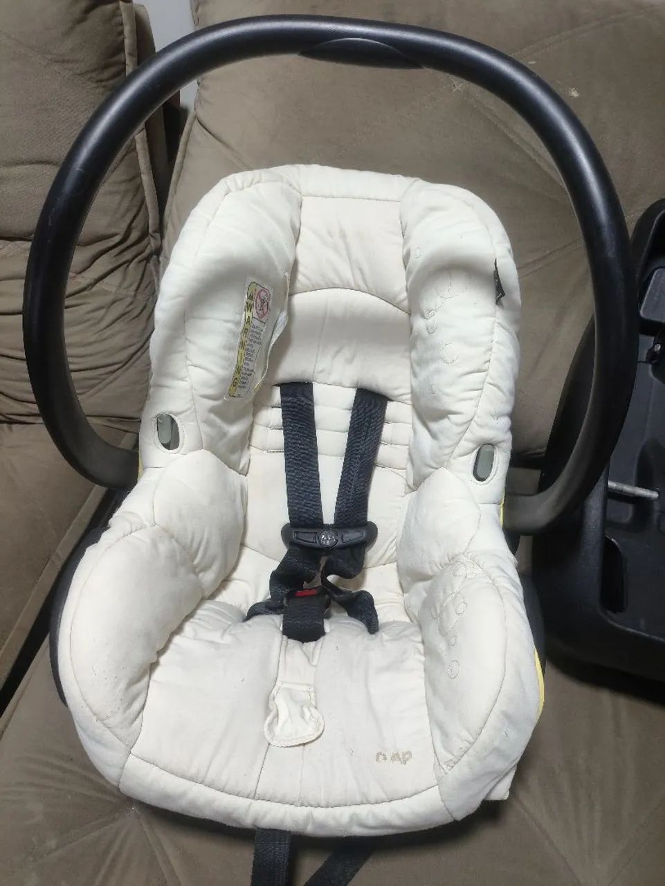 Cadeirinha pra carro Max coci 