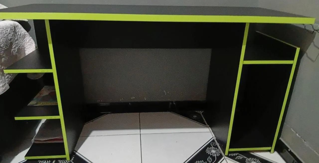Escrivaninha Gamer