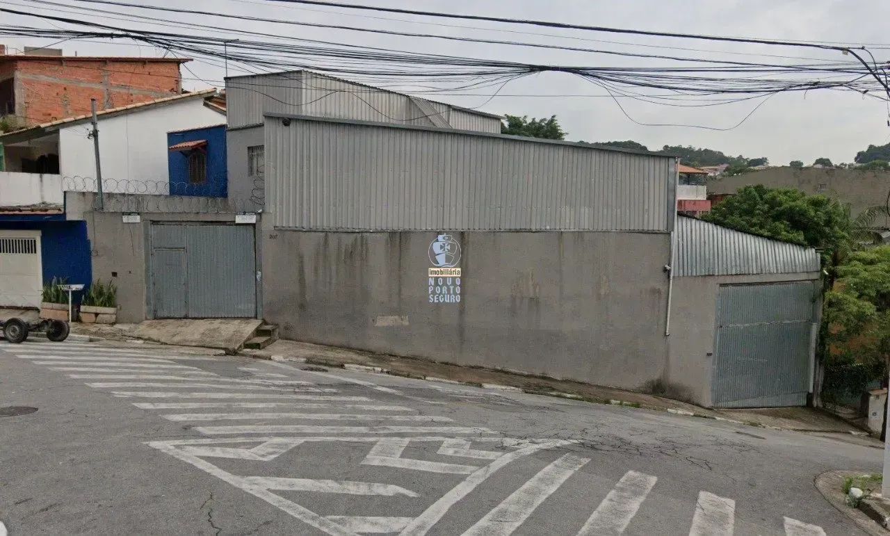 Galpão para venda ou locação em Taboão da Serra.
