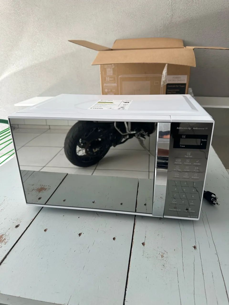 Microondas Panasonic 21 Litros novo - Foto 2