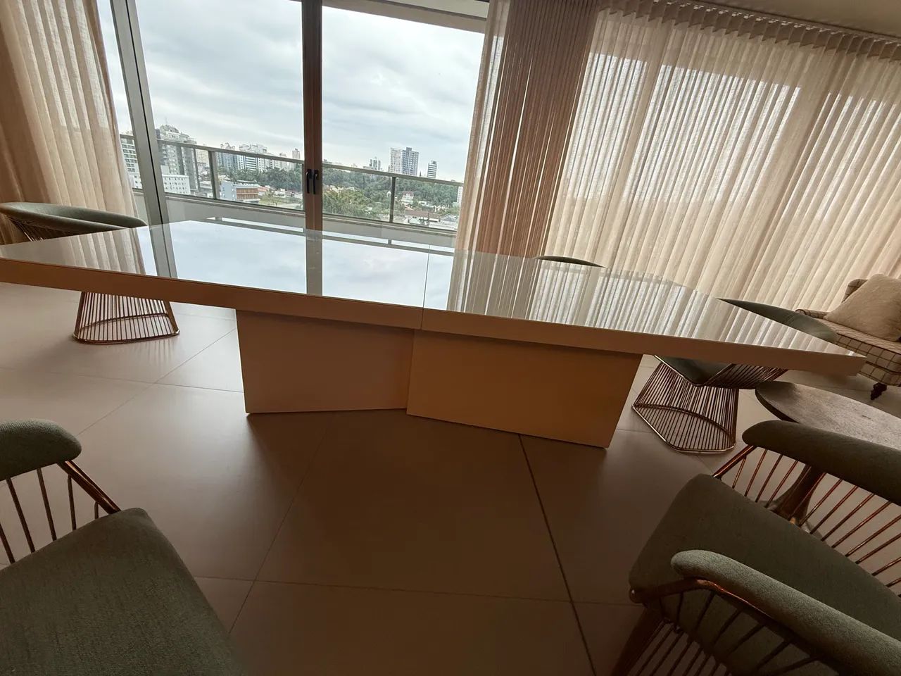 Mesa de jantar com cadeiras  - Foto 4