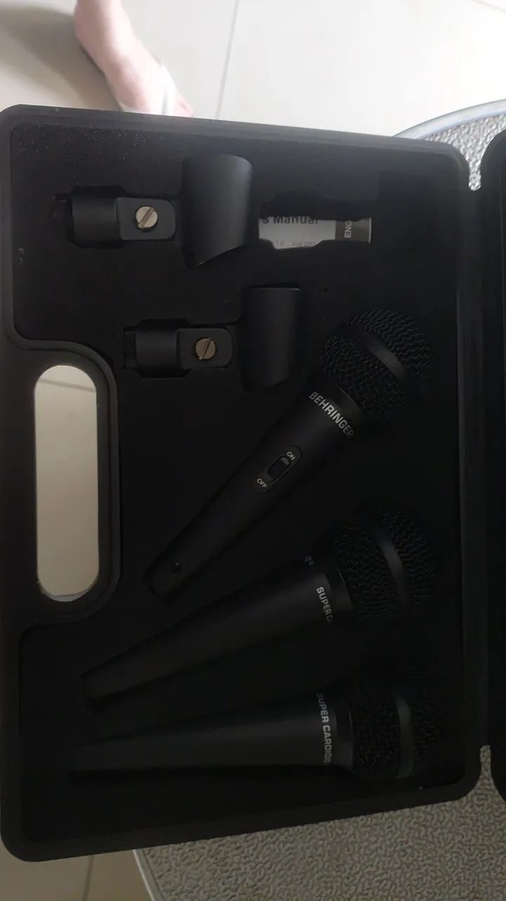 3 MICROFONES BEHRINGER 