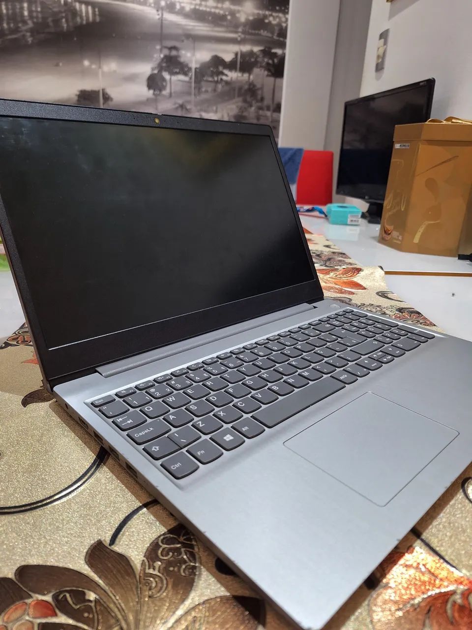 Notebook Lenovo IdeaPad 3 15IGL05  - Foto 4