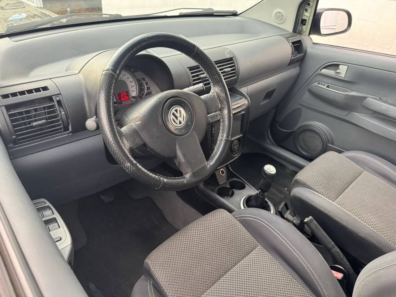 Volkswagen Spacefox SPORTLINE/HIGHLINE 1.6 T.Flex, foto 10 de 15