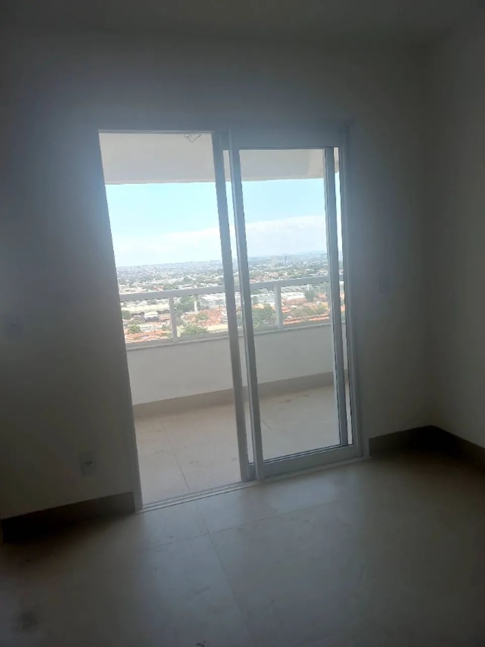 Porta de correr sacada