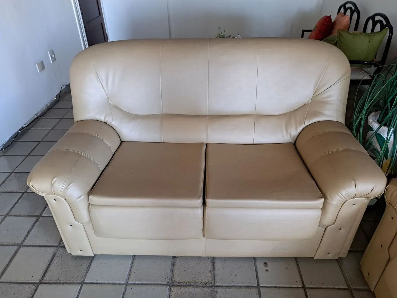 Conjunto sofa em couro 2 + 3 lugares  - Foto 2