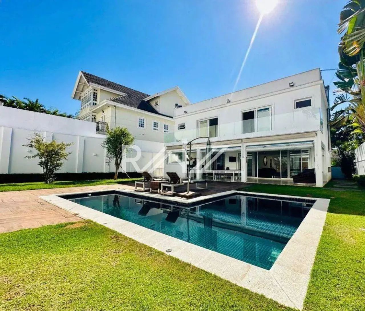 Casa com 4 suítes no Residencial Zero
