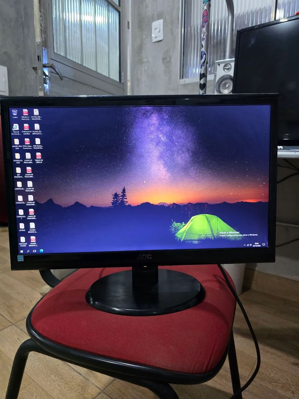 Monitor de LED AOC de 21,5 polegadas