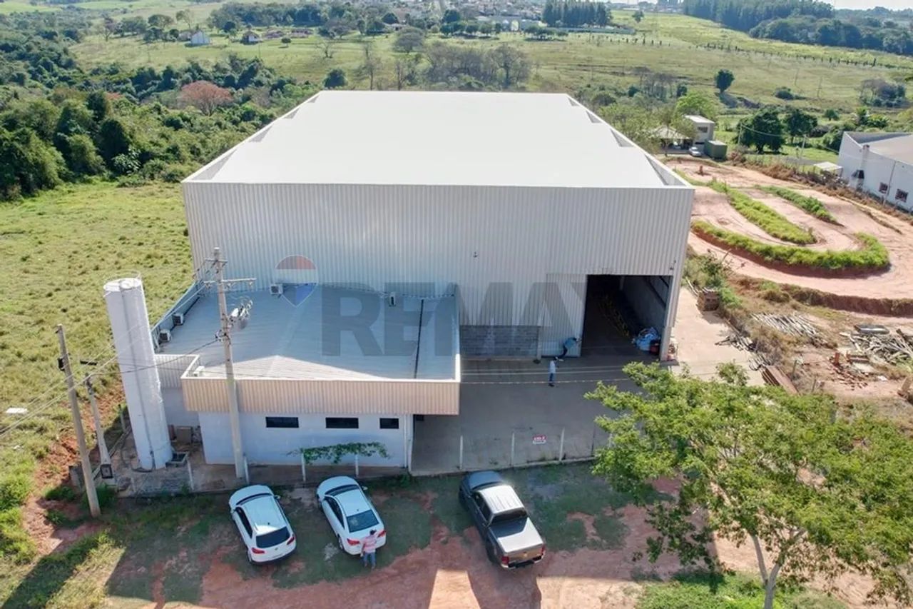 "Galpão Comercial em Lins, na estrada Lins X Guaimbê, Lins, SP"