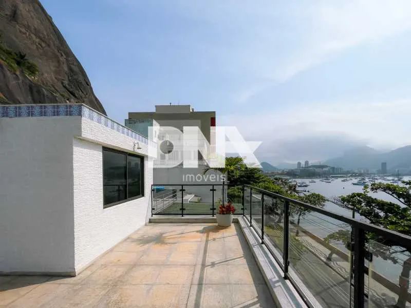 Casa de rua - Triplex / Residencial / Urca - Foto 2