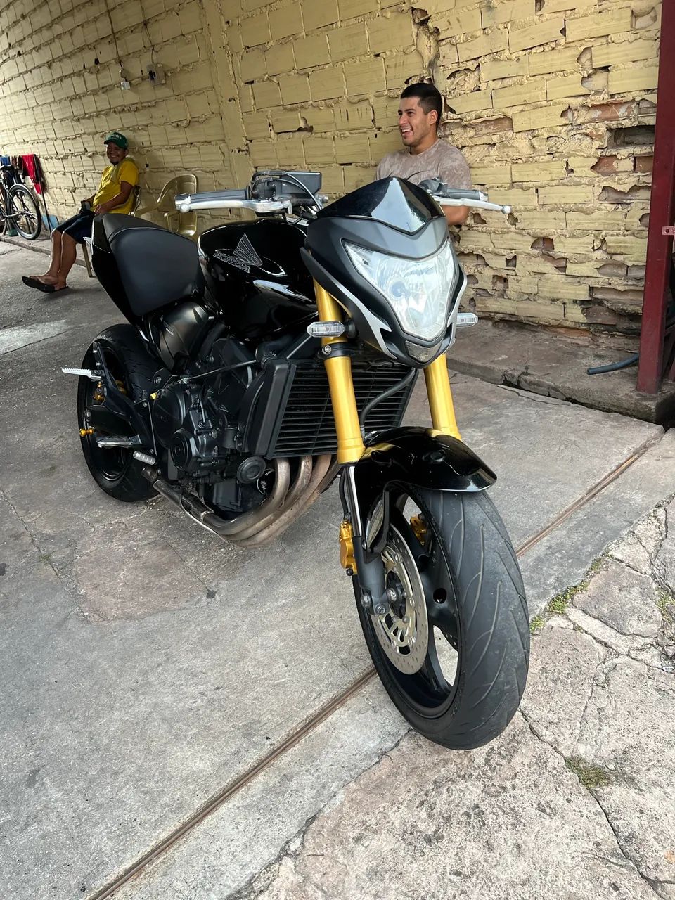 HORNET 600f