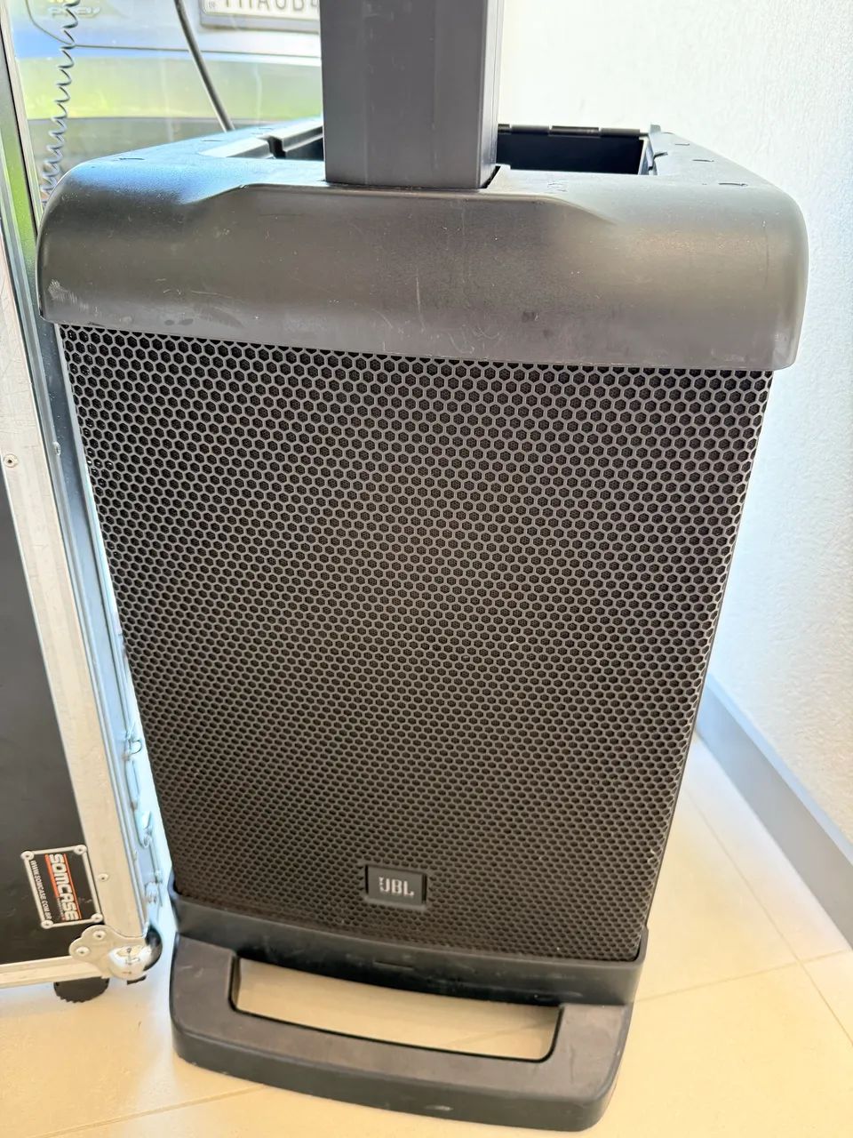 PAR DE CAIXAS JBL (TORRE) EON ONE 