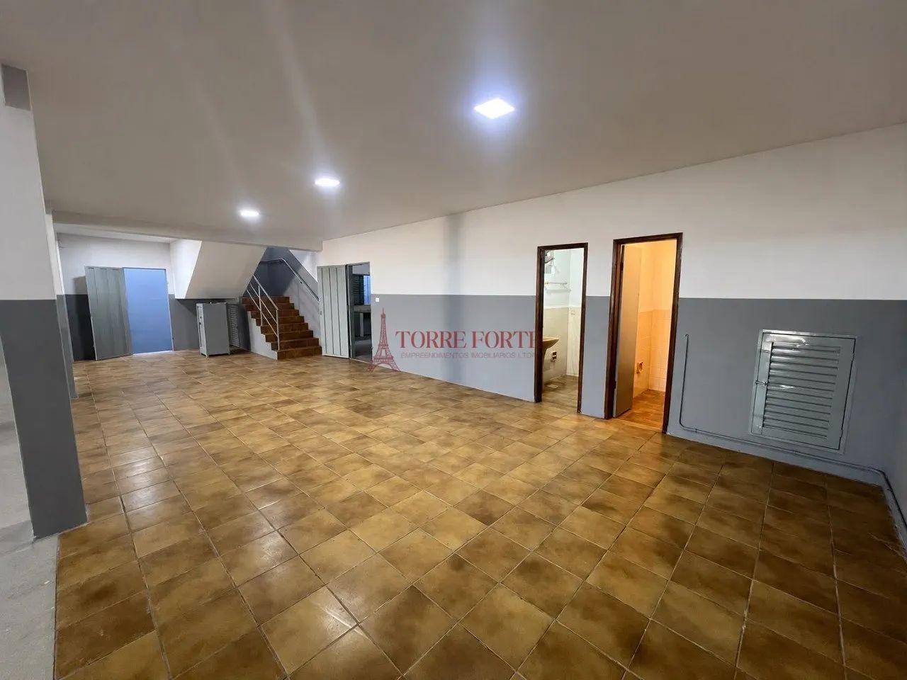 GALPÃO COMERCIAL COM OTIMA LOCALIZAÇÃO - Foto 5