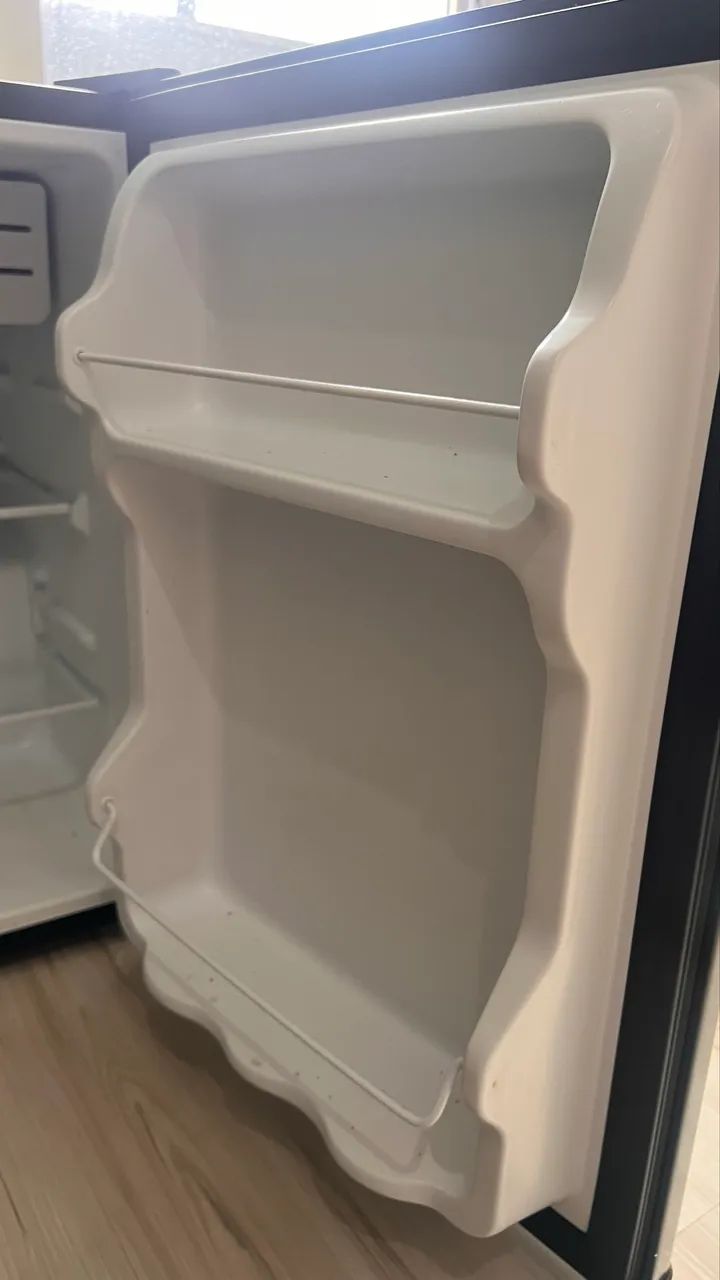 Frigobar Midea 71L preto - Foto 3