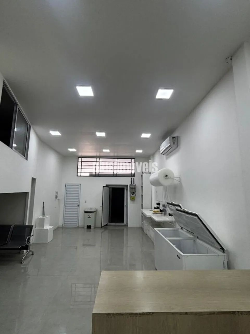 IMÓVEL COMERCIAL À VENDA - 102M2 +DESCOBERTO DE 76 M2 - Foto 2
