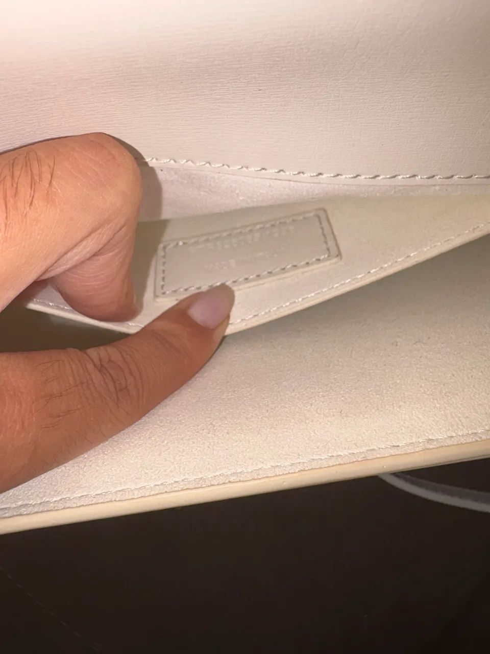 Bolsa Yves saint laurent couro branco com ferragens douradas nova - Foto 5