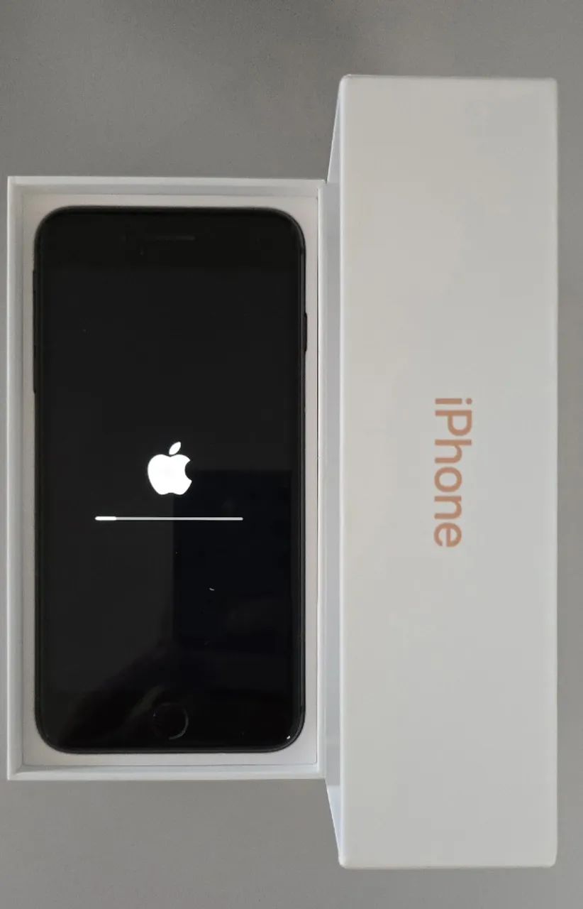 iPhone 8 Plus 64GB Preto/Cinza Espacial - Celulares e Smartphones