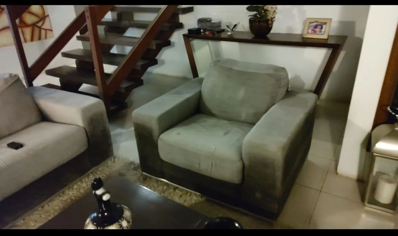 SOFÁ E CADEIRAS USADOS