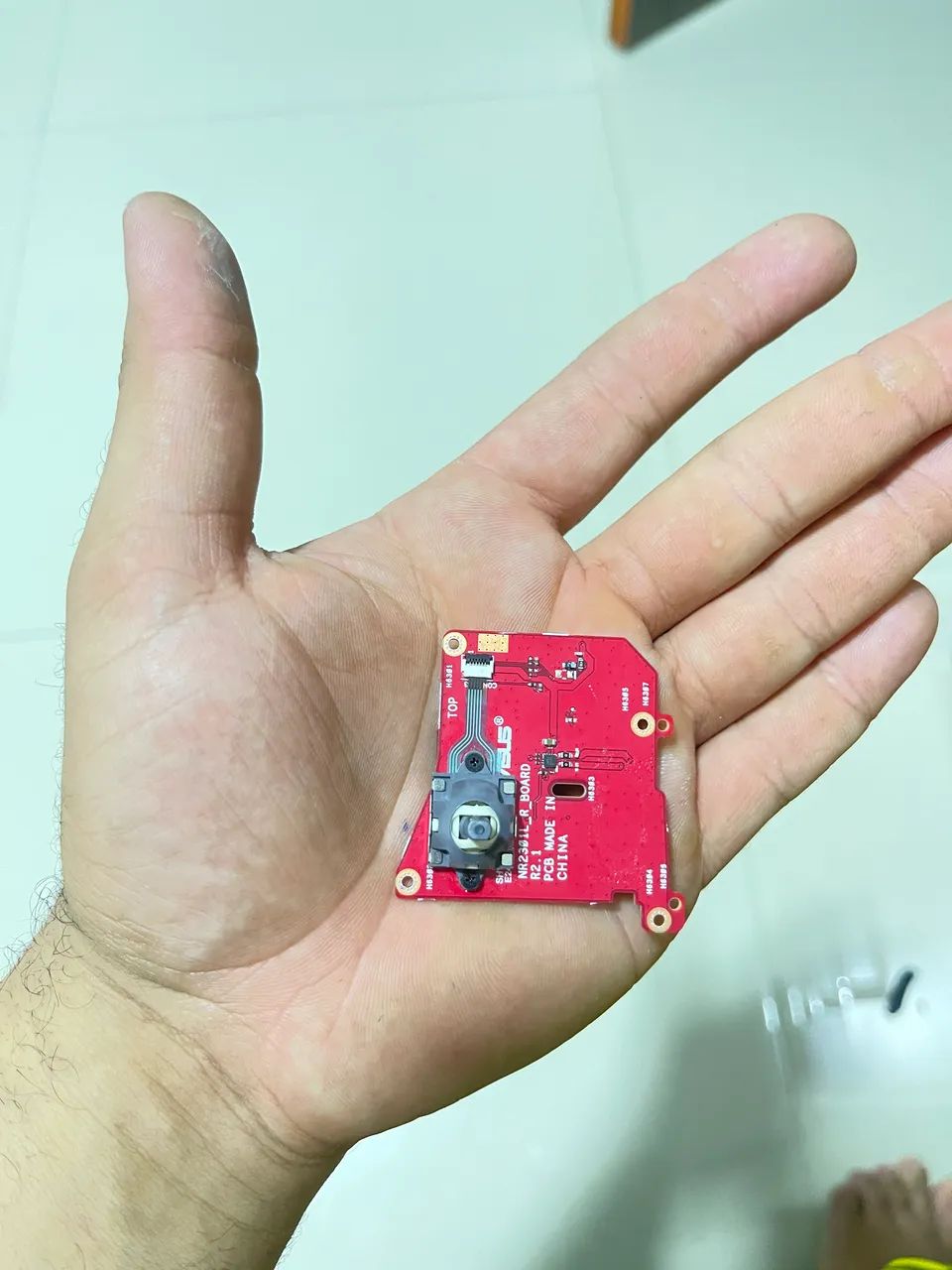 Placa do analógico direito e esquerdo do Rog Ally z1 funcionando perfeitamente sem drift 