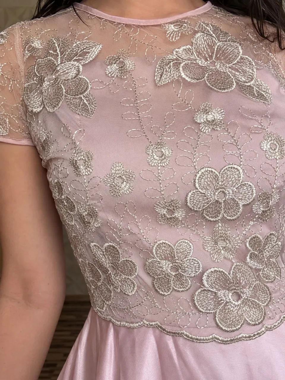 Vestido de festa com renda bordada - Foto 3