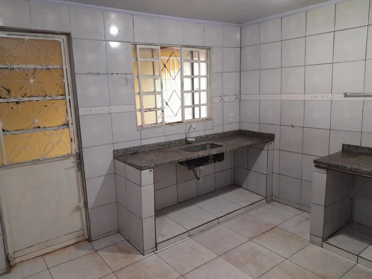Alugo casa 03 quartos - Foto 4