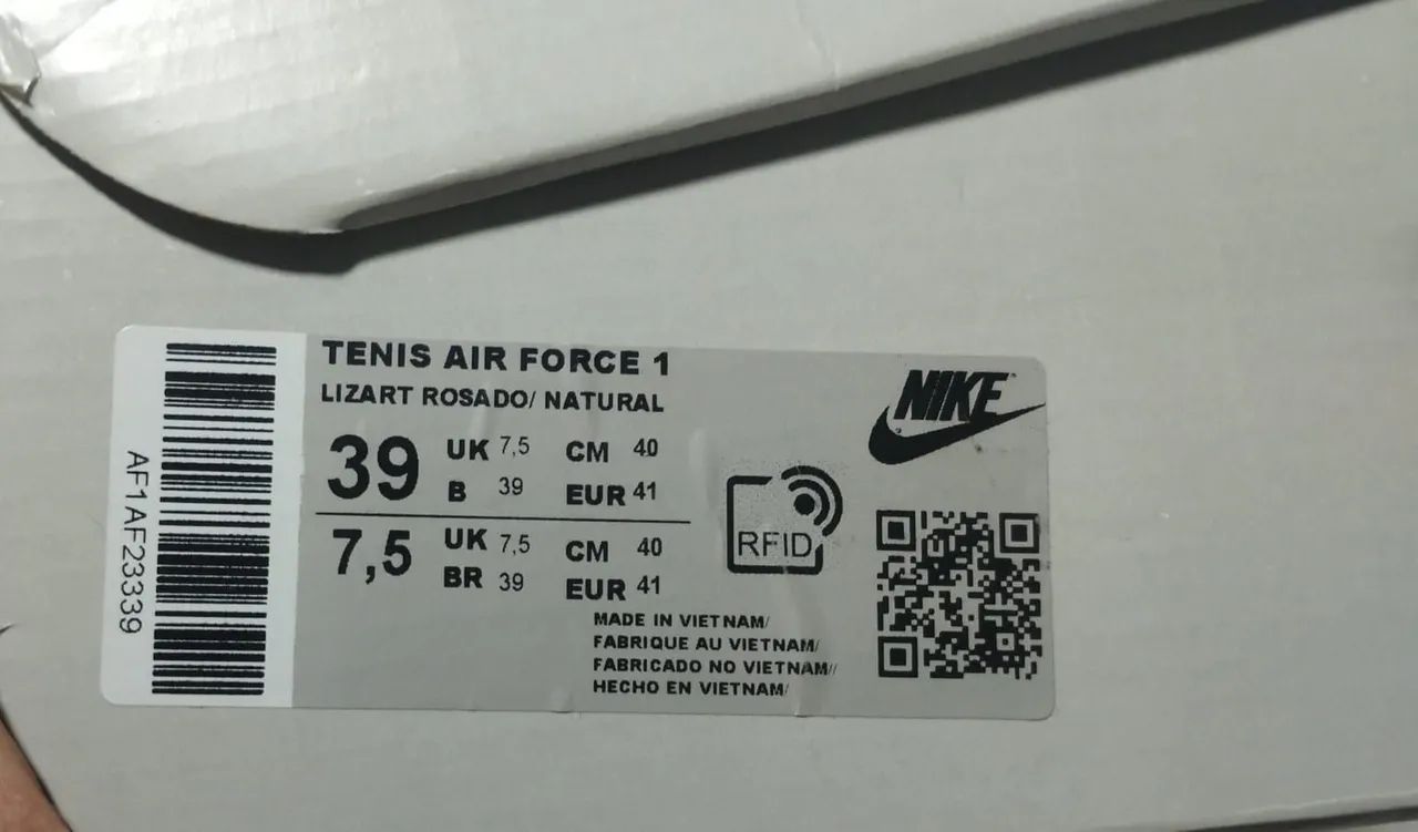 Tênis Nike novo 