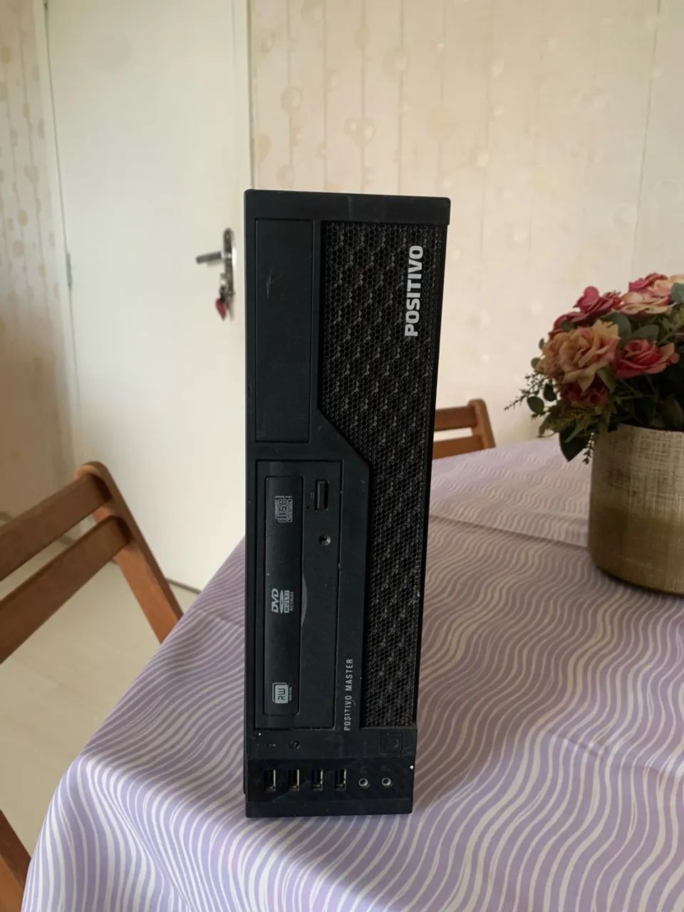 Computador de Mesa Positivo Master 