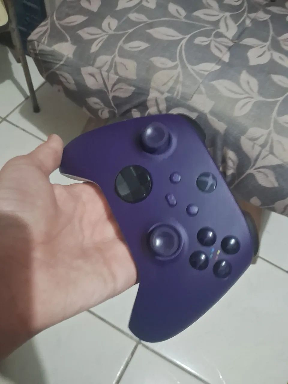 Controle do Xbox roxo 