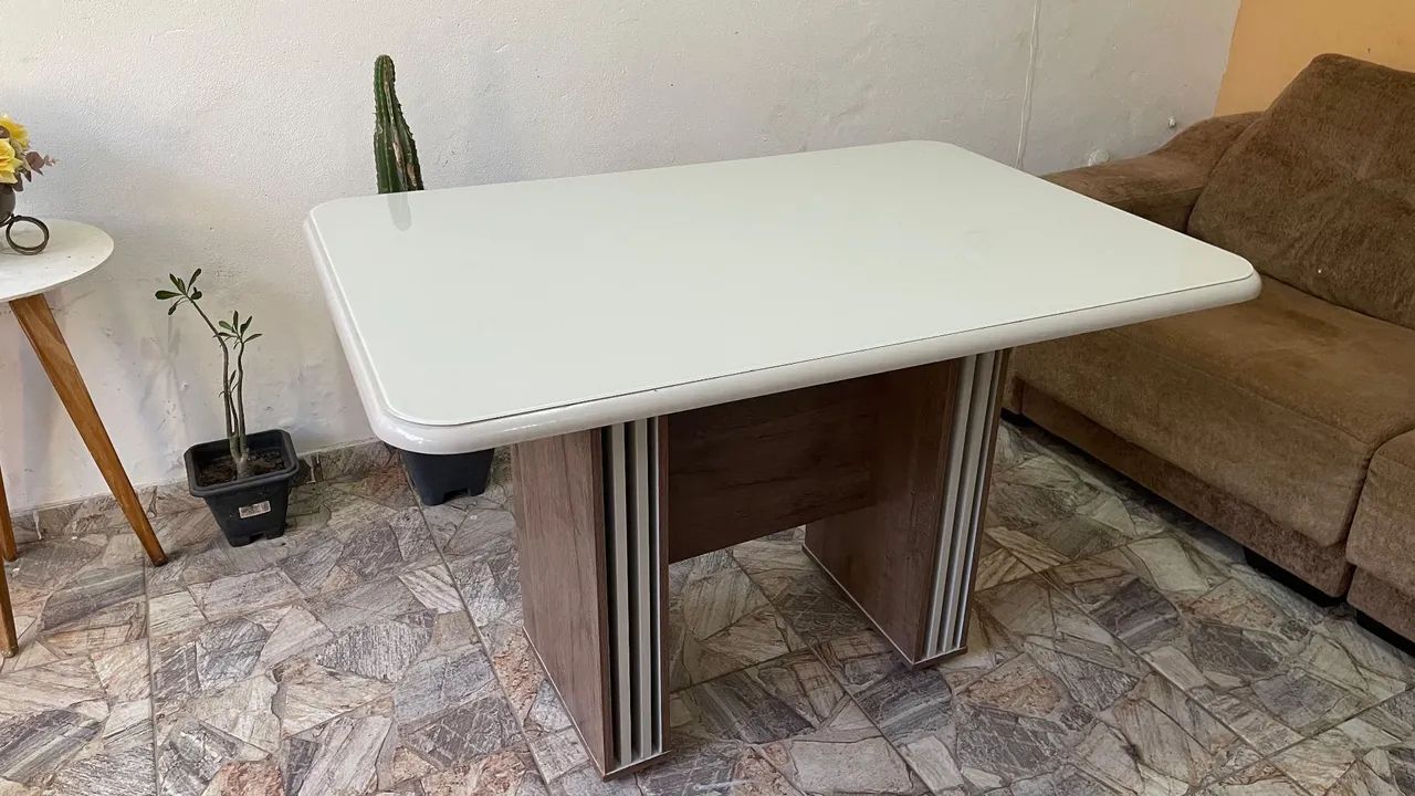 Vendo Mesa de jantar super conservada  - Foto 3