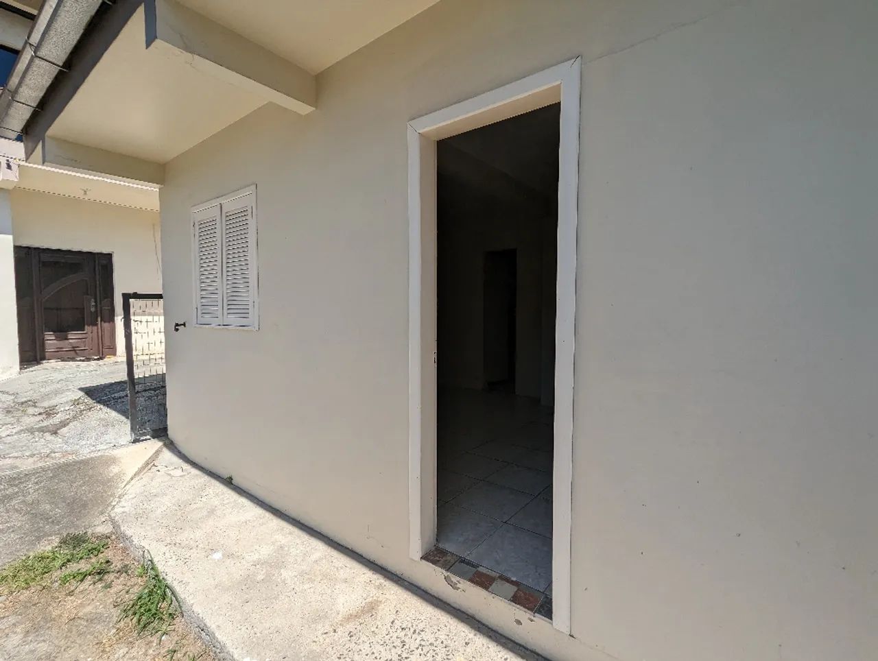 Aluga-se Casa 2 Dormitórios em GAROPABA SC Brasil - Foto 2