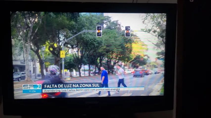 TV Samsung 32" LCD usada em ótimo estado - Foto 5