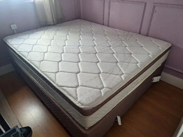 Cama Box Queen