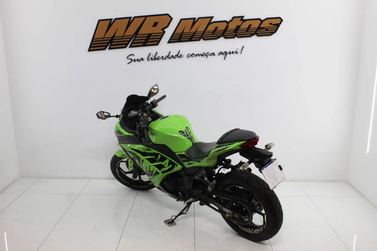 KAWASAKI NINJA 300 - Foto 4
