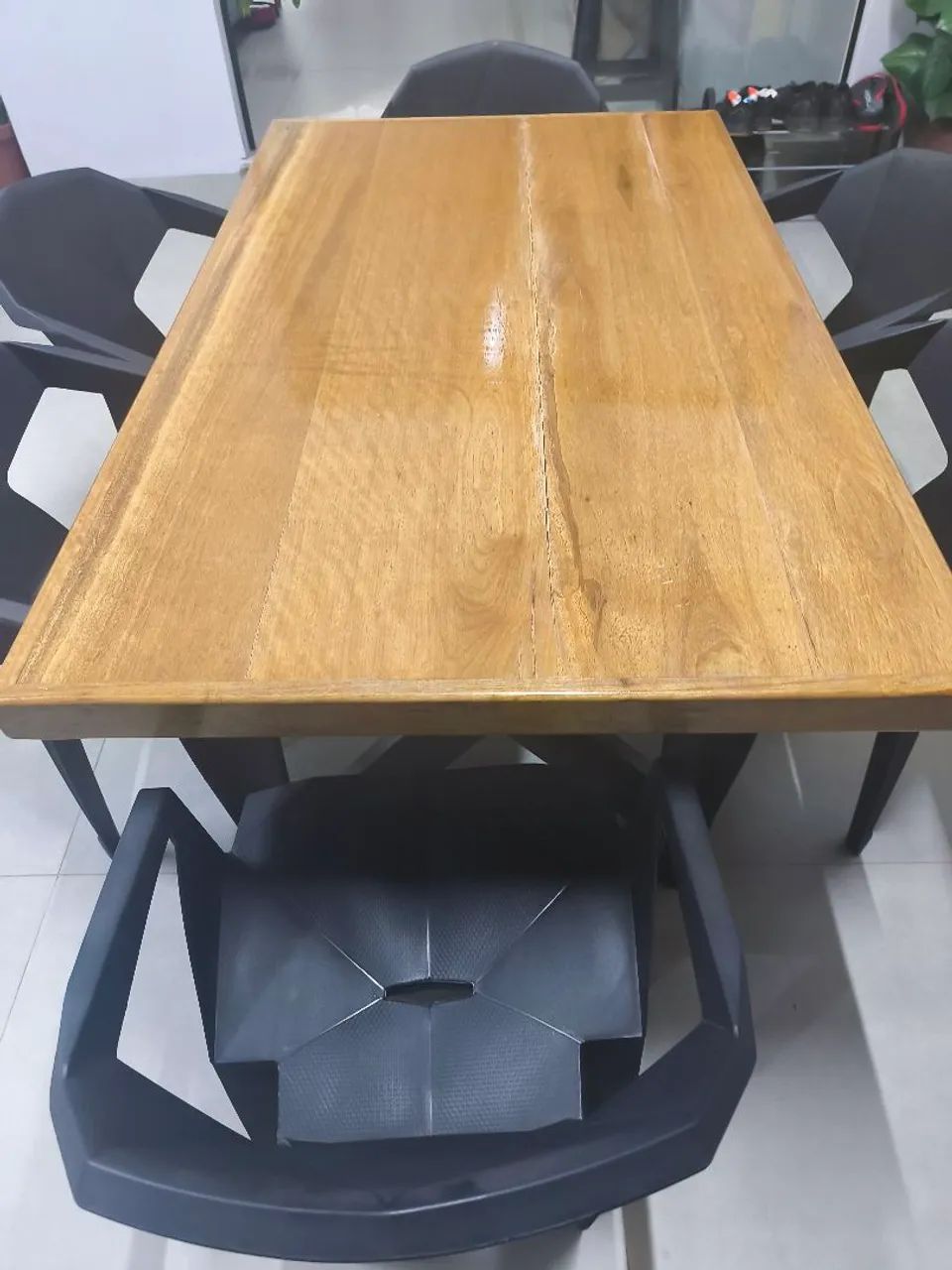 Oportunidade: Mesa de madeira com 6 cadeiras  - Foto 2
