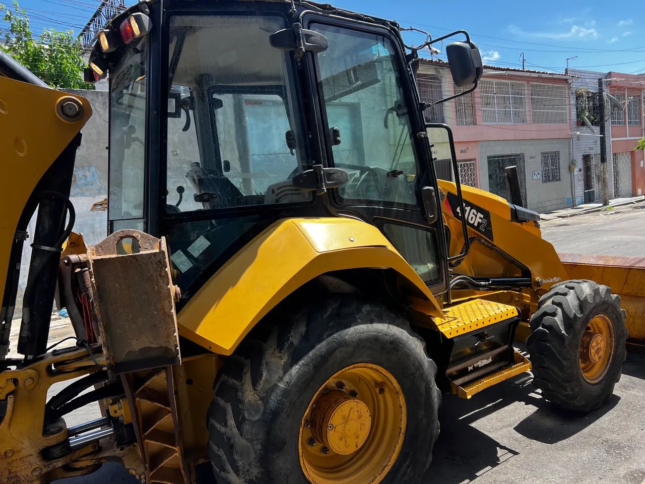 Retroescavadeira caterpillar 416F2 2019